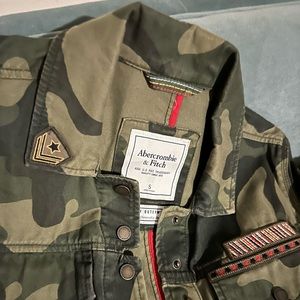 Abercrombie Jacket / Patch Green Camouflage Utility Military - Women’s Small